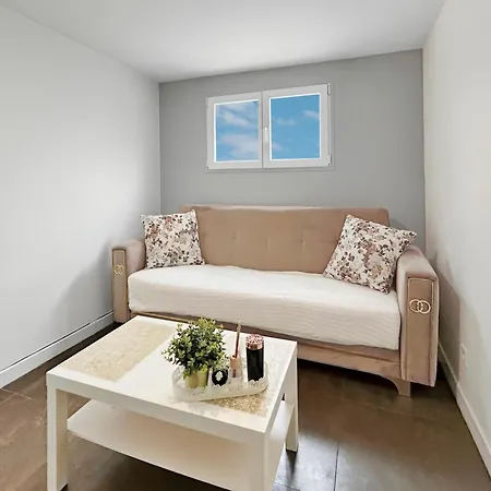 Apartment Renove, Proche Des Commerces & Transports Argenteuil